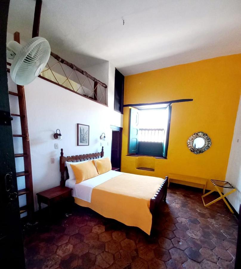 Hotel Mision Santa Barbara Rnt 4799 บาริชารา ภายนอก รูปภาพ