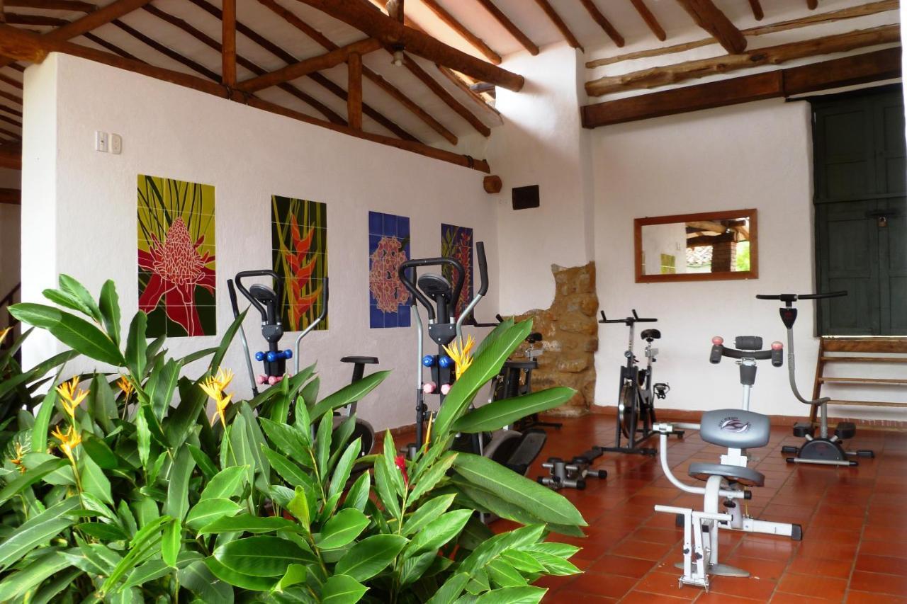 Hotel Mision Santa Barbara Rnt 4799 บาริชารา ภายนอก รูปภาพ
