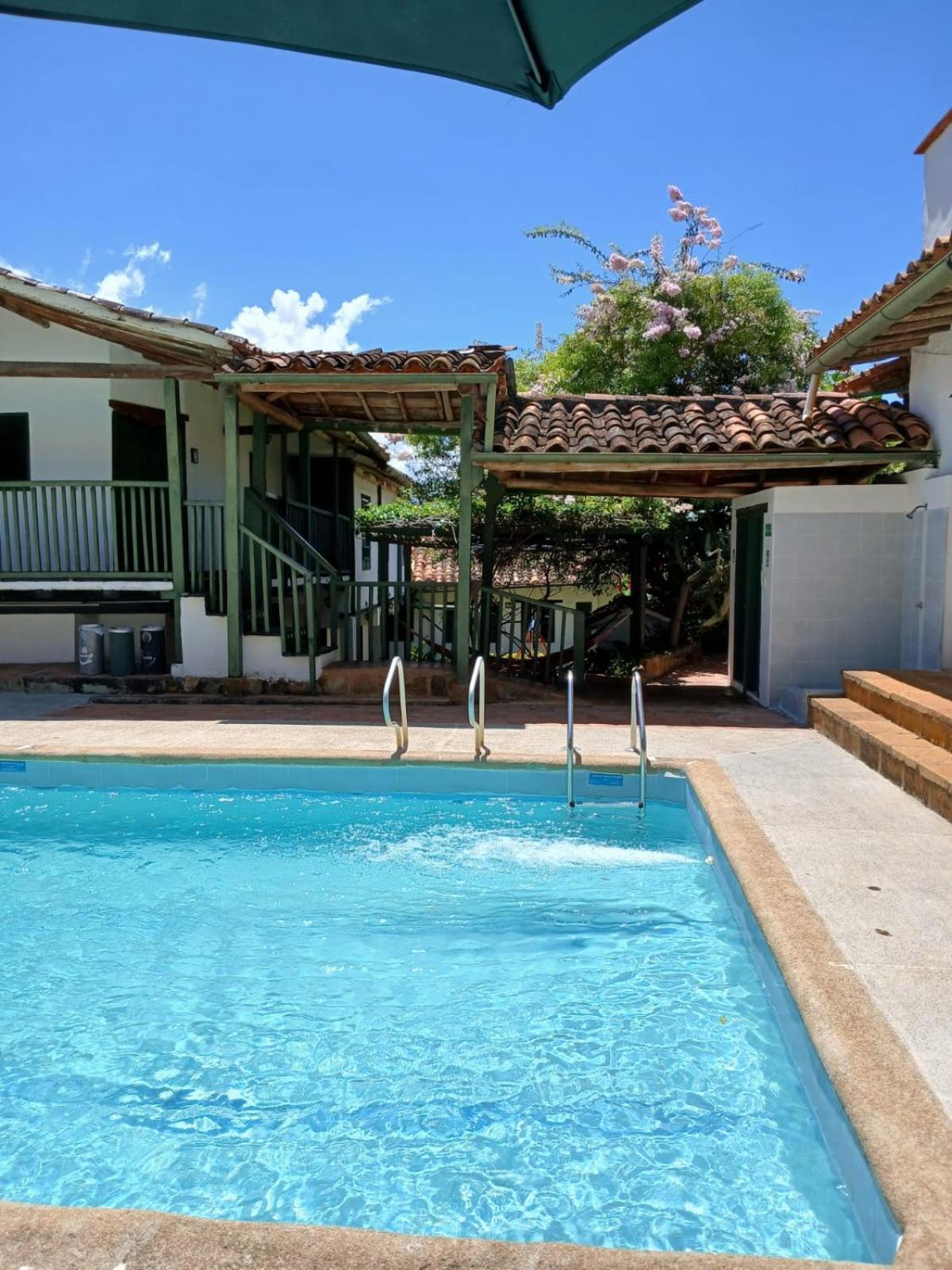 Hotel Mision Santa Barbara Rnt 4799 บาริชารา ภายนอก รูปภาพ