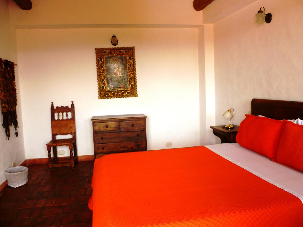 Hotel Mision Santa Barbara Rnt 4799 บาริชารา ภายนอก รูปภาพ