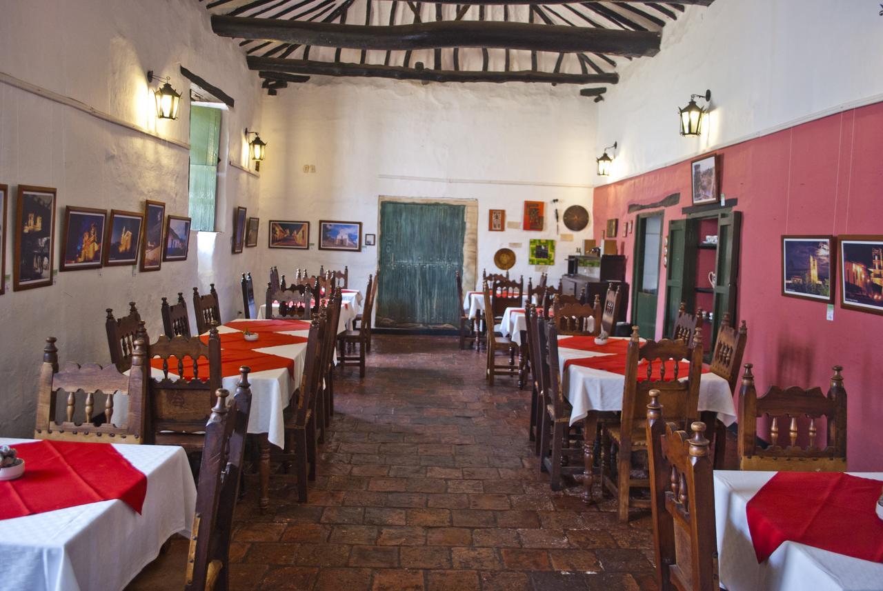 Hotel Mision Santa Barbara Rnt 4799 บาริชารา ภายนอก รูปภาพ