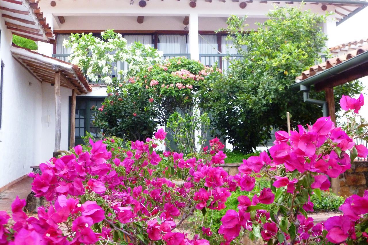 Hotel Mision Santa Barbara Rnt 4799 บาริชารา ภายนอก รูปภาพ