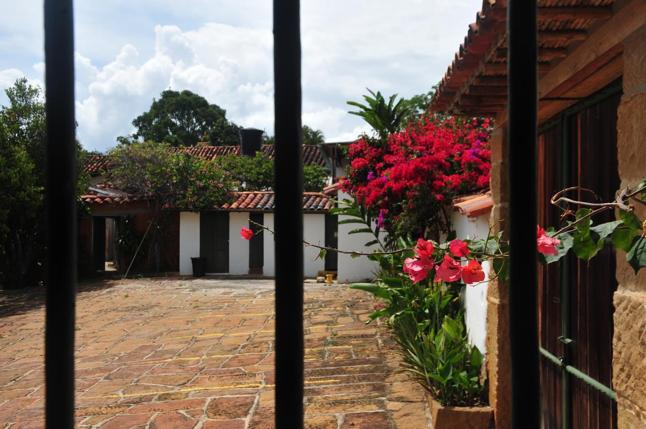 Hotel Mision Santa Barbara Rnt 4799 บาริชารา ภายนอก รูปภาพ