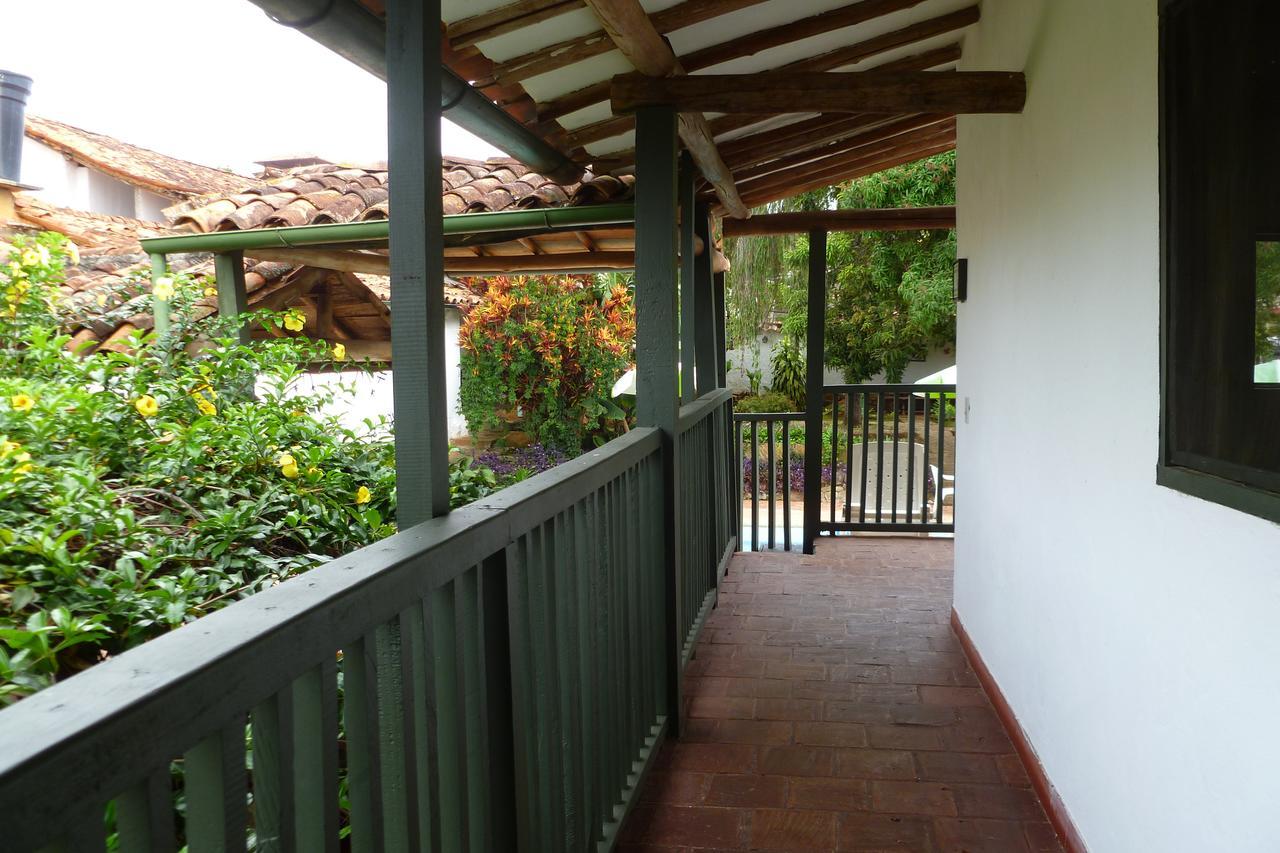Hotel Mision Santa Barbara Rnt 4799 บาริชารา ภายนอก รูปภาพ
