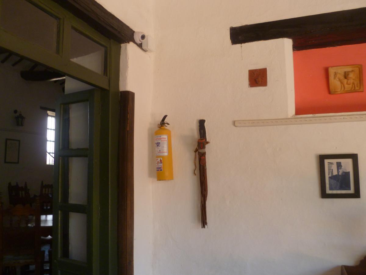 Hotel Mision Santa Barbara Rnt 4799 บาริชารา ภายนอก รูปภาพ